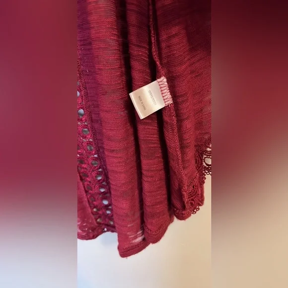 Burgundy Sleeveless Cardigan 🔥 - Picture 4 of 4